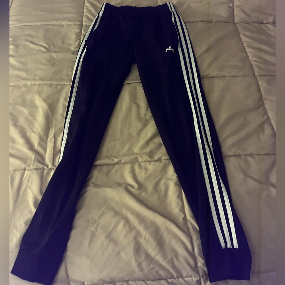 Adidas Joggers/Sweats